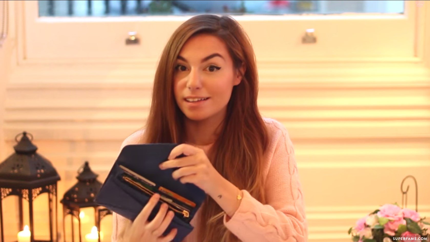 Marzia's wallet.