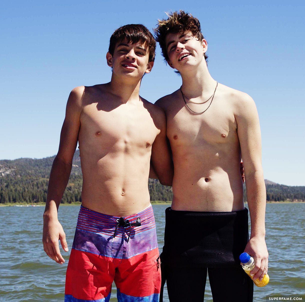 Hayes Grier and Nash Grier shirtless.