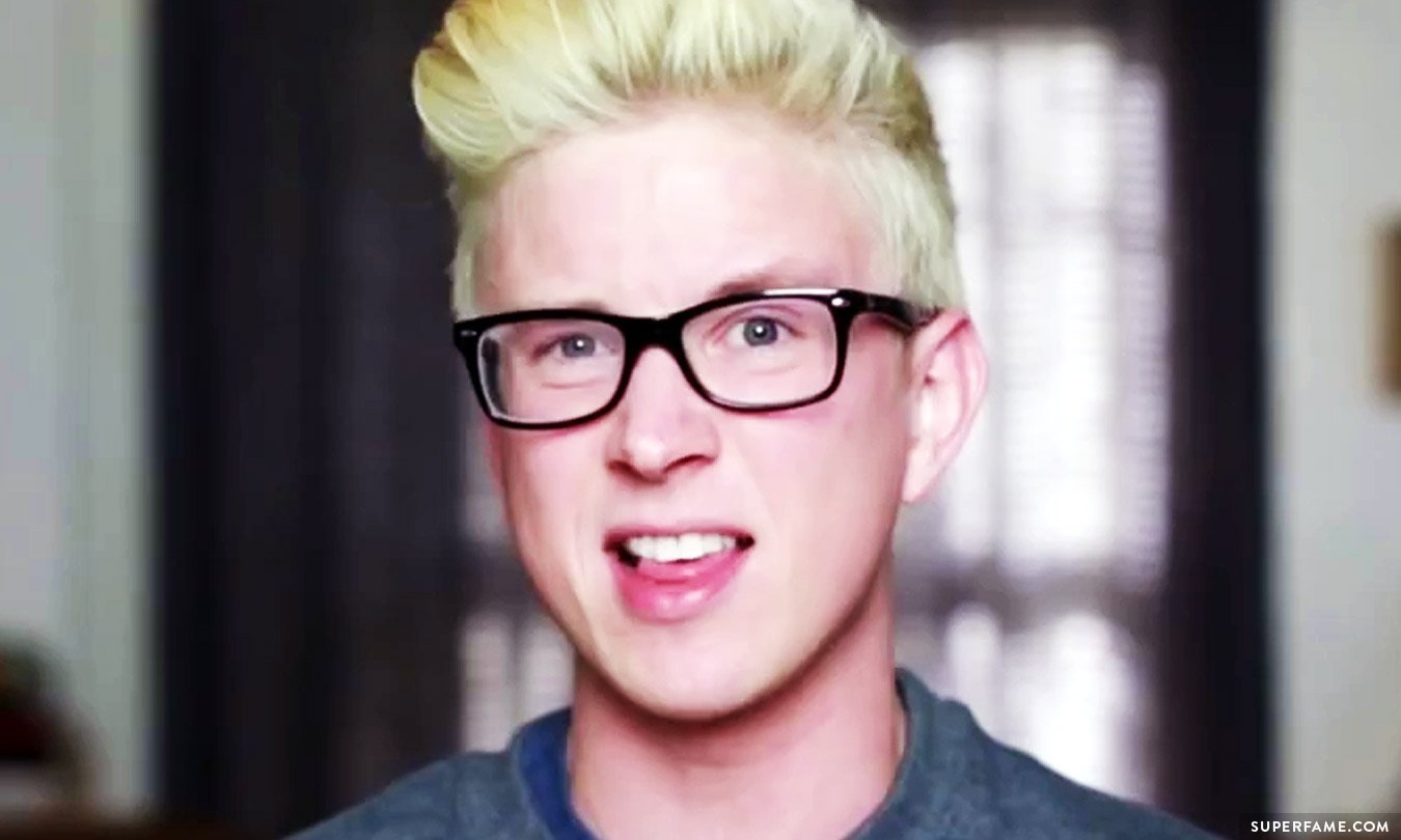 Tyler Oakley on Being Gay and Coming Out - Superfame