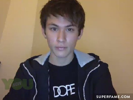 Carter Reynolds on YouNow.