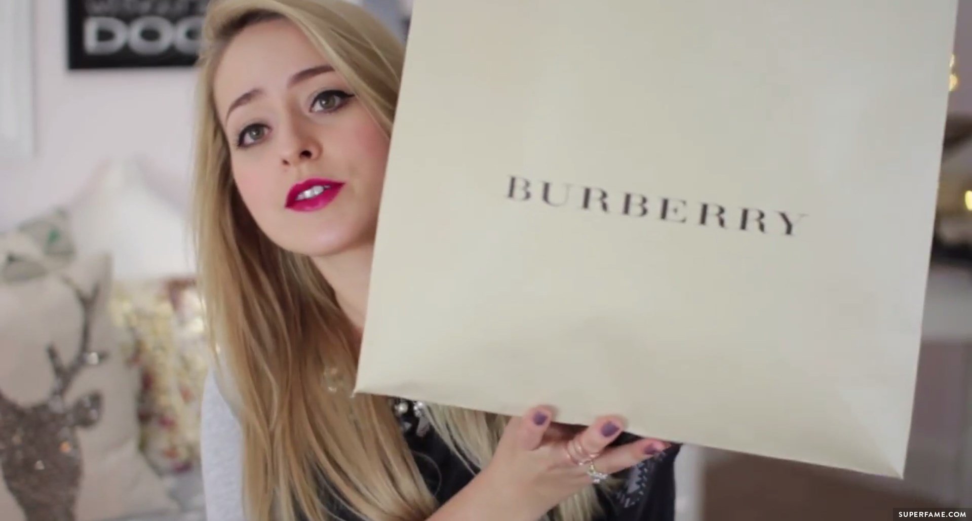 Fleur DeForce's Burberry bag.