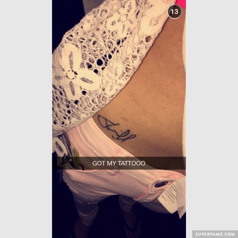 Taylor Caniff Superfan Tattoos His Signature on Her Body - Superfame
