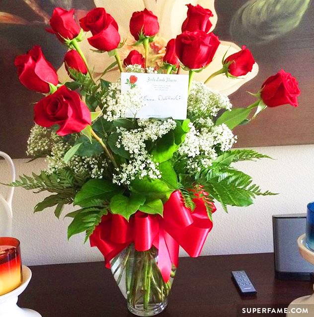 Cameron Dallas sent the fan flowers.