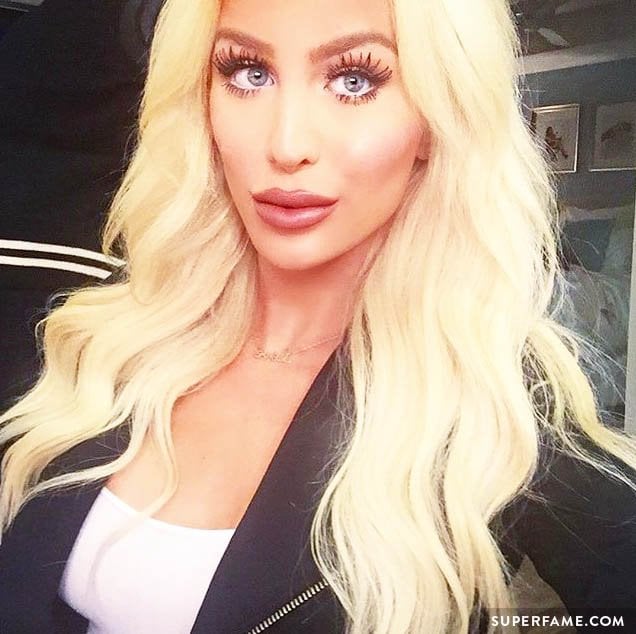 Gigi Gorgeous has given Facetune tutorials. (Photo: Instagram)