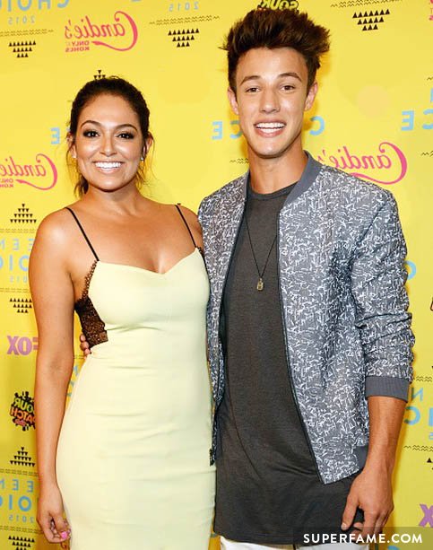 Cameron Dallas and Bethany Mota win at the Teen Choice Awards.