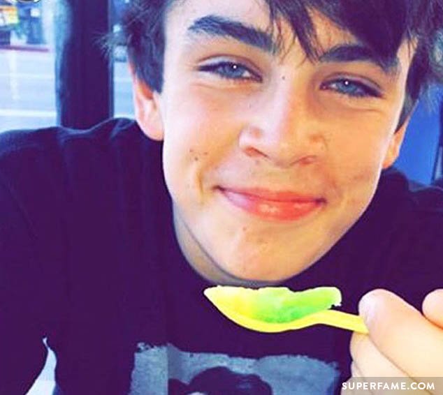 Hayes Grier smiling.