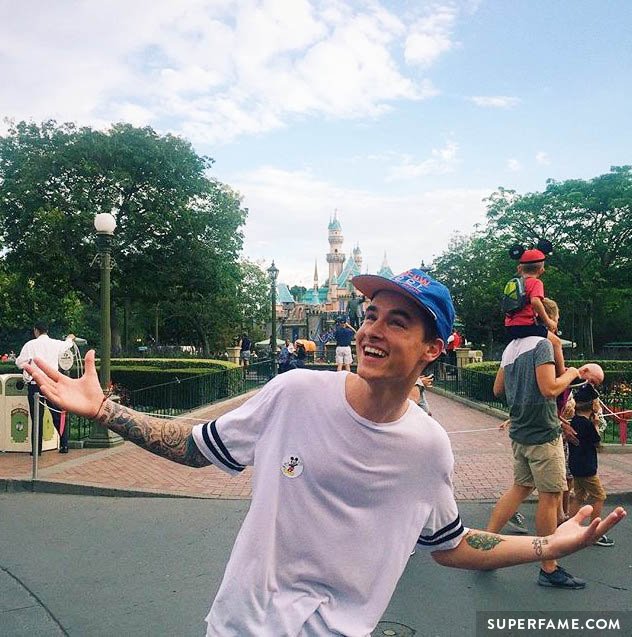 Kian Lawley poses at Disney.