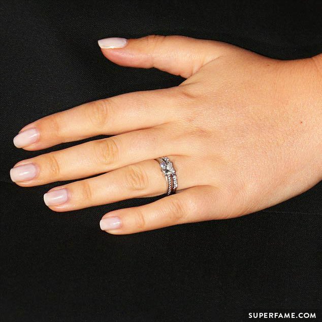 Tanya Burr's engagement ring.