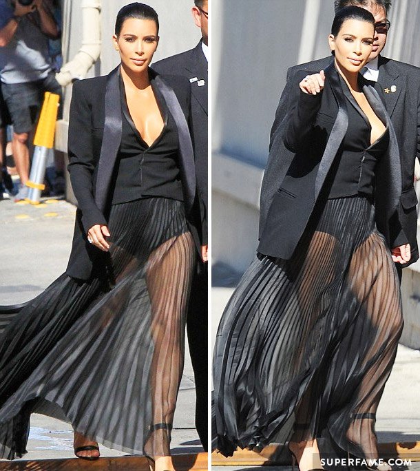 Kim Kardashian in sheet black.