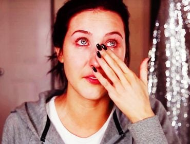Jaclyn Hill crying.