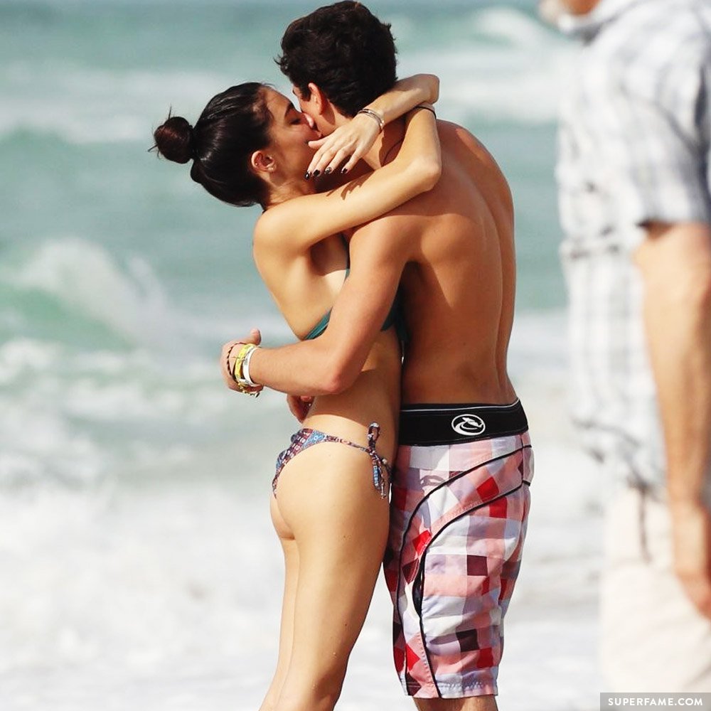 Madison and Jack kiss.