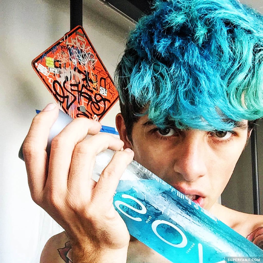 Sam Pepper's blue hair.