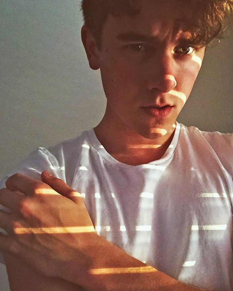 Photo of Connor Franta.