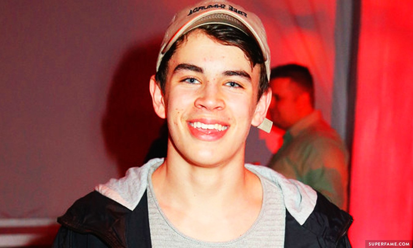 Hayes Grier Fights His Ex Girlfriend On Twitter Superfame