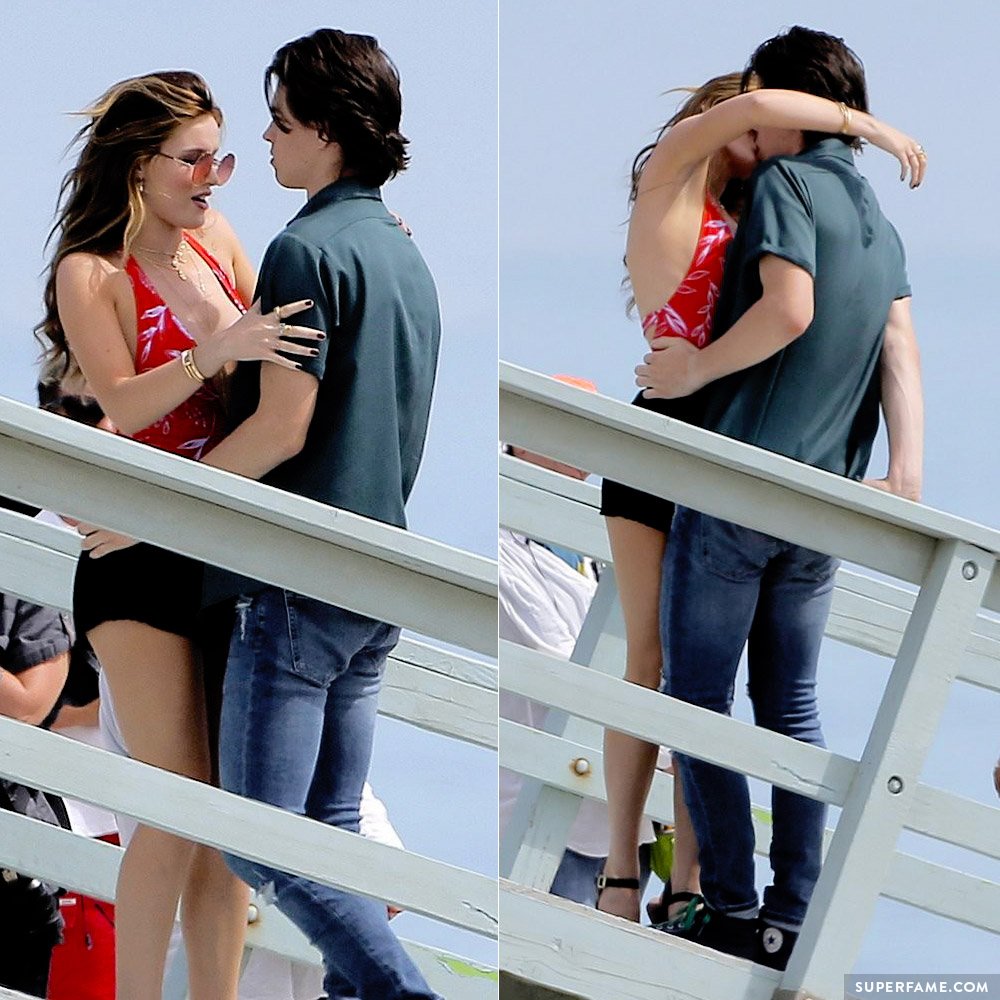 Nash and Bella kiss.