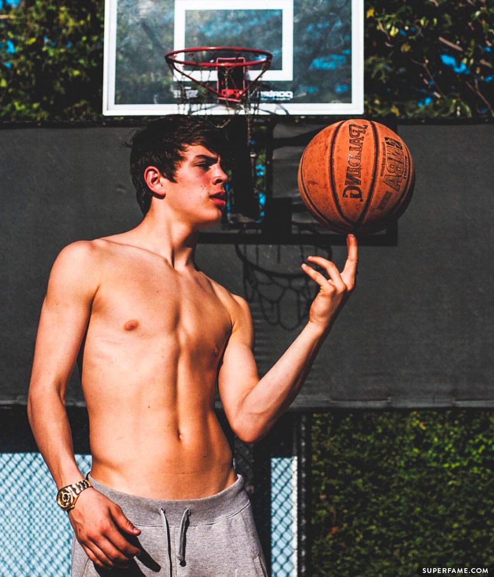 Hayes Grier shirtless.