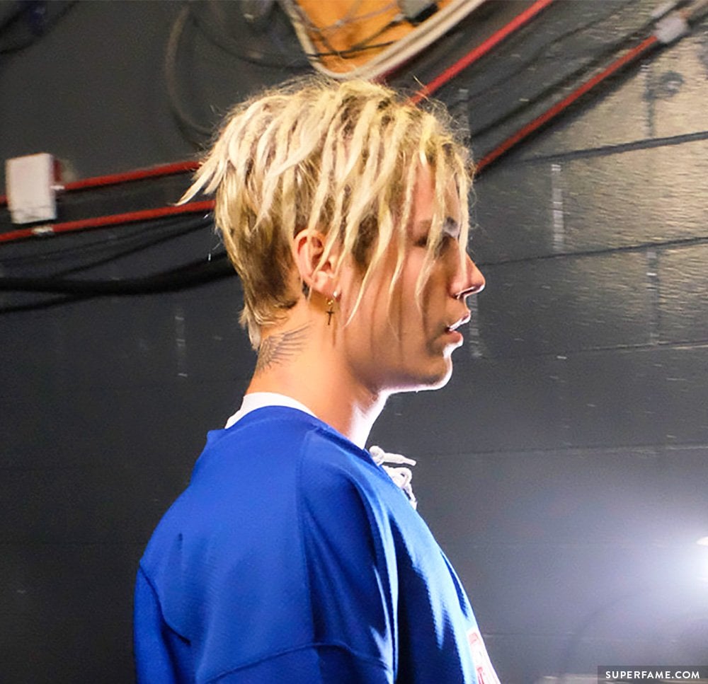 Side view of Justin Bieber's hair.