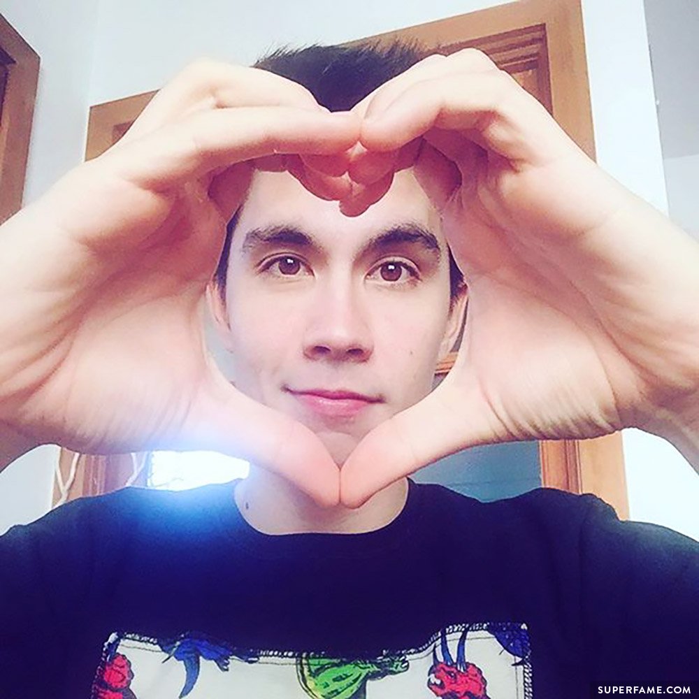 Sam Tsui in love.