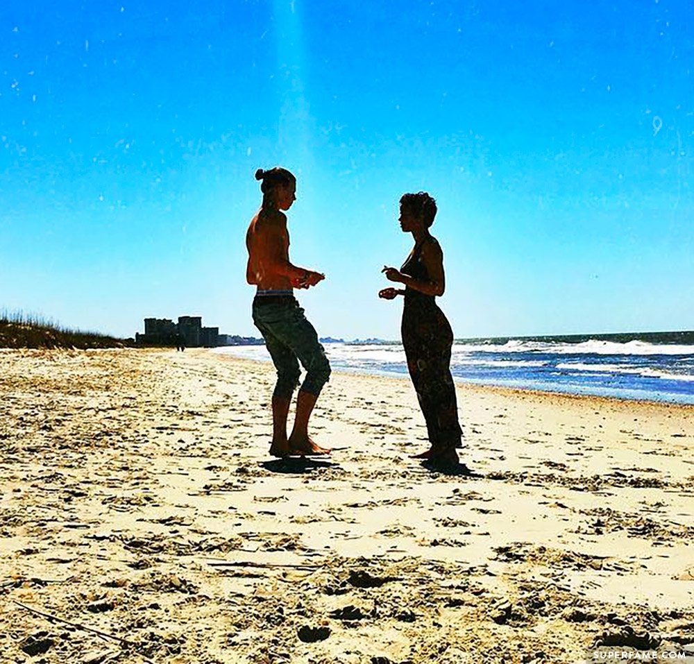 Nash and Taylor at the beach.