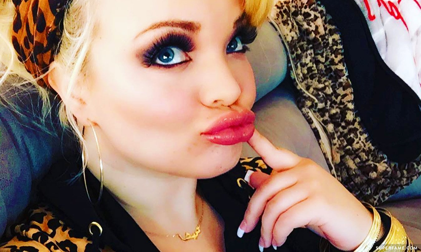 trisha paytas twitter photo