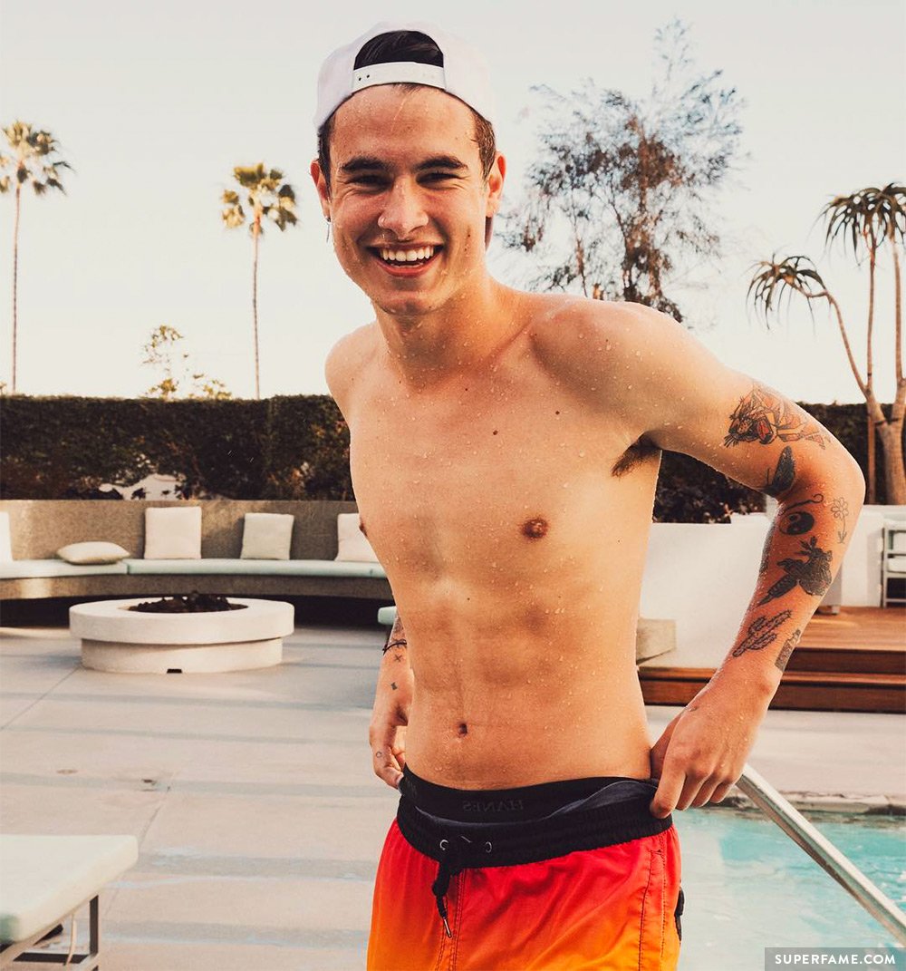 Kian Lawley shirtless.