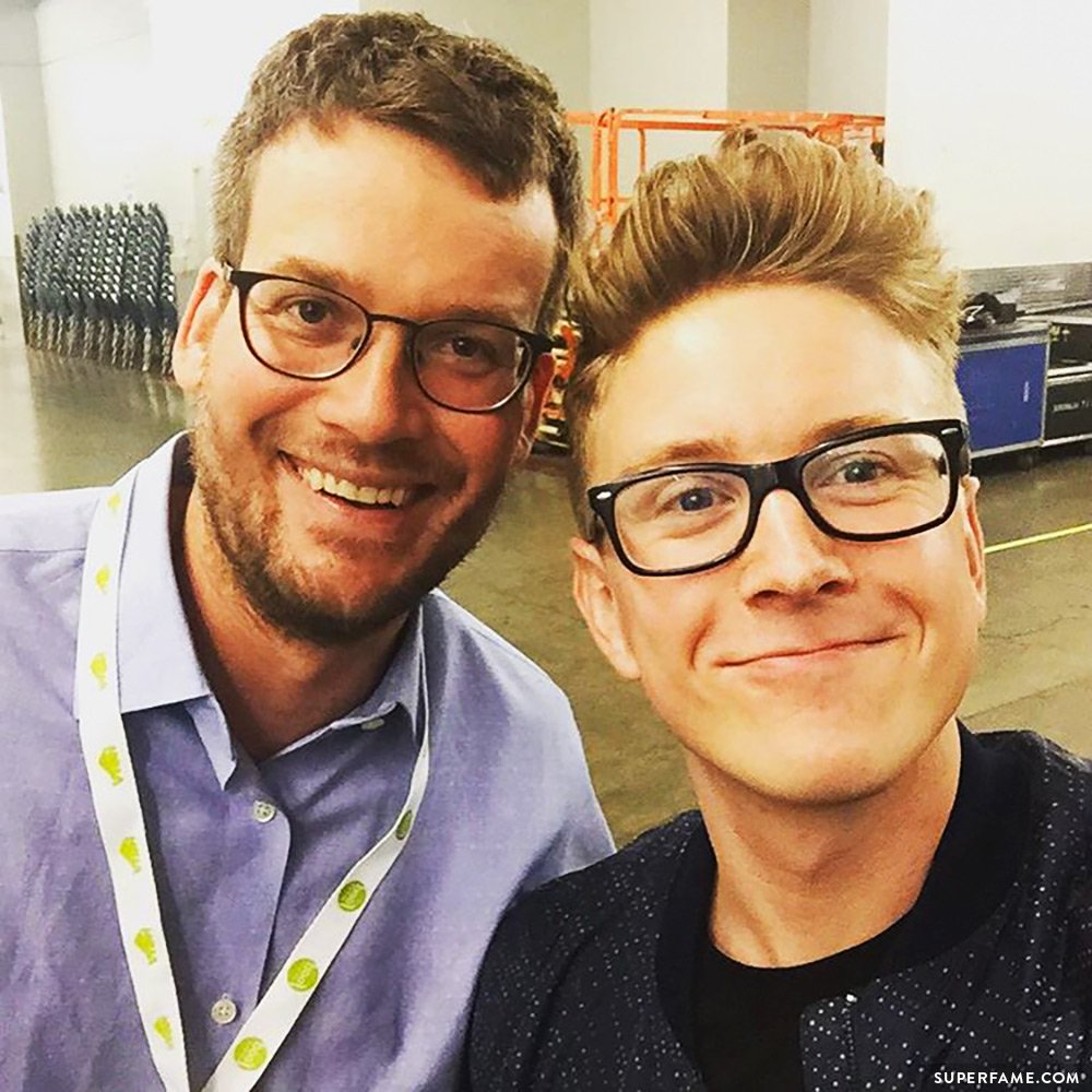 Tyler Oakley: Stop Tweeting Shady Comments to Us! - Superfame