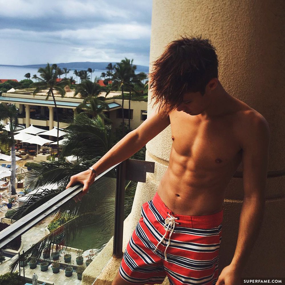 Cameron Dallas abs.