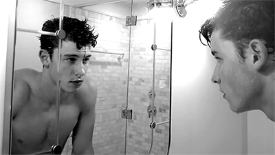 Shawn Mendes being wet.