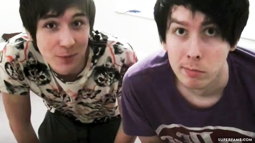 Dan and Phil's old photo.