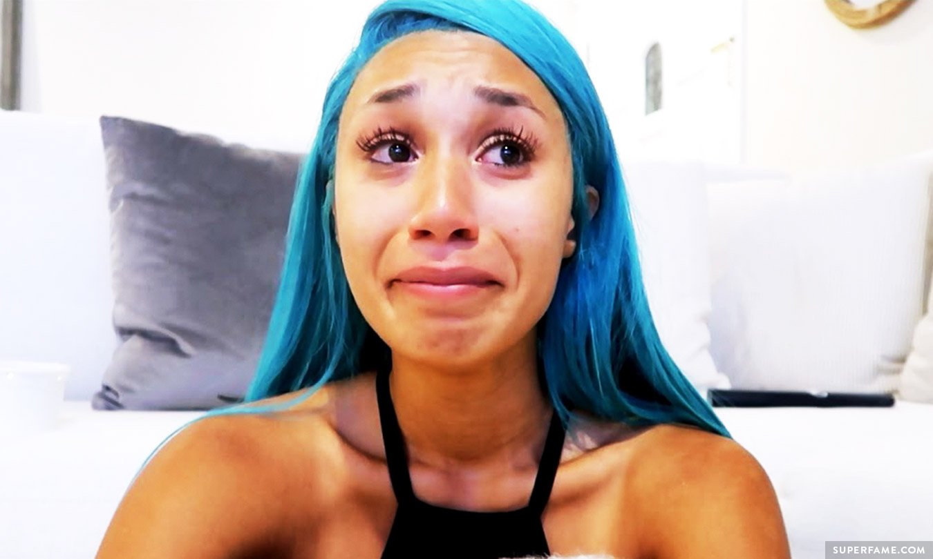 Eva Gutowski crying.