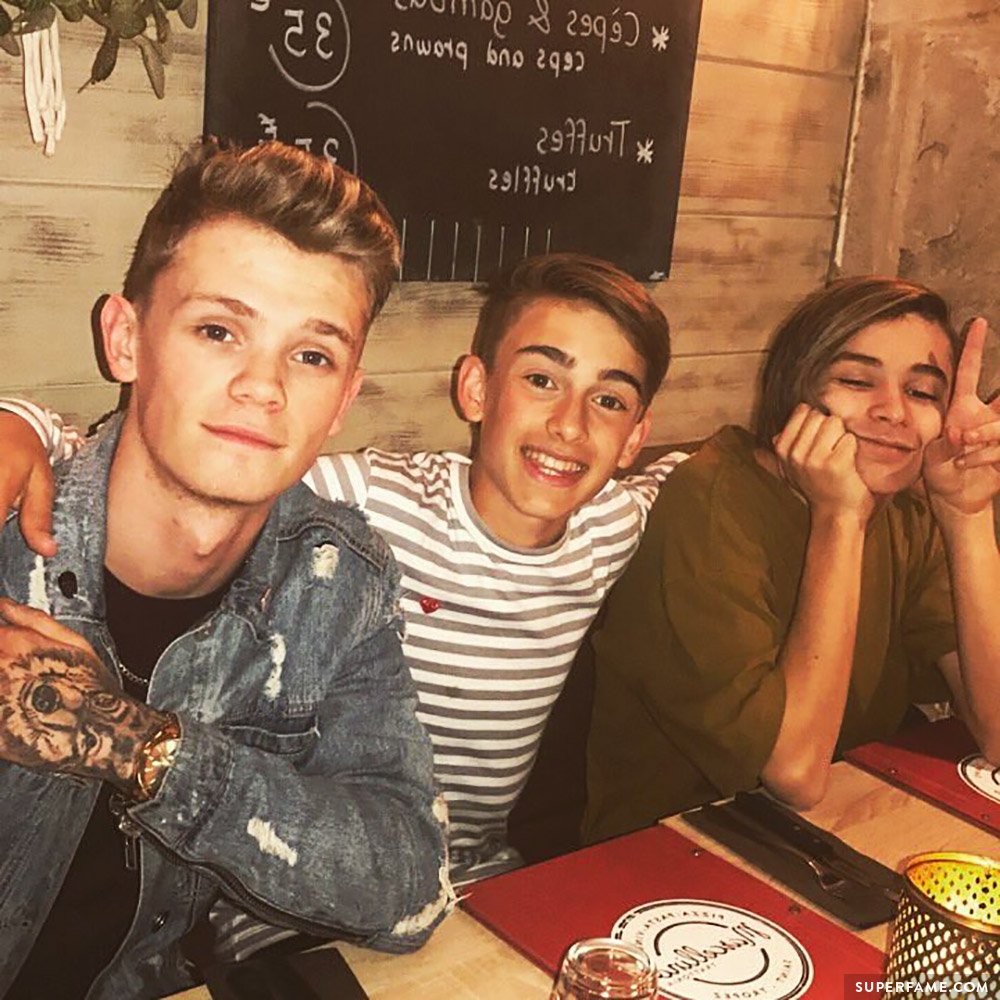 Johnny Orlando, Bars & Melody.