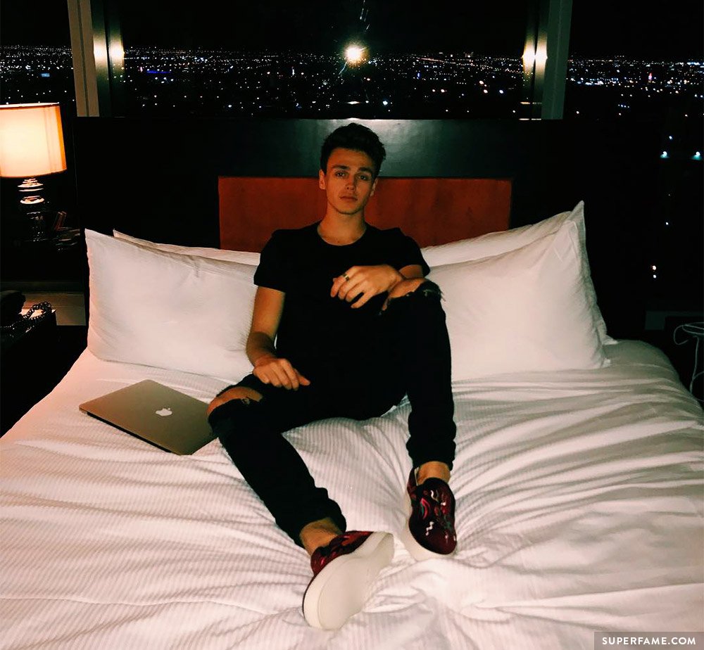 Jonah Marais in bed